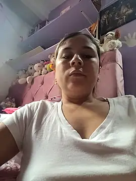 selena gomez2 online show from April 24, 1:47 pm