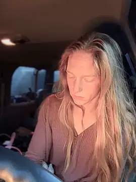 GoldenFlameGoddess online show from December 16, 3:29 pm