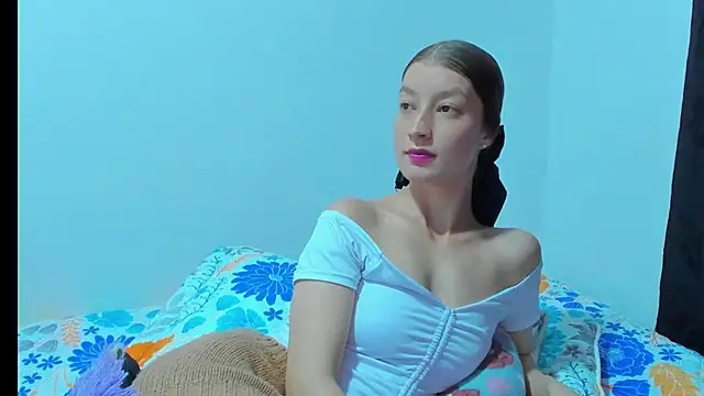 MiiaVolkova online show from April 10, 11:44 pm