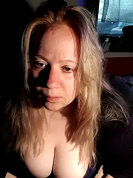 D Marinna online show from March 29, 2:49 pm