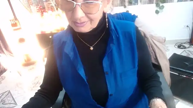 KarimaSarabe online show from September 16, 9:01 pm