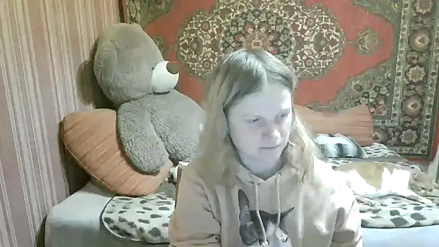 Kathlyn  Heath online show from December 19, 8:34 pm