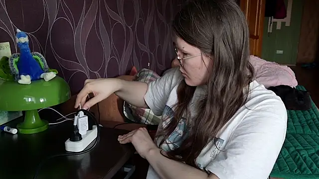 MiriamOr online show from April 17, 8:05 am