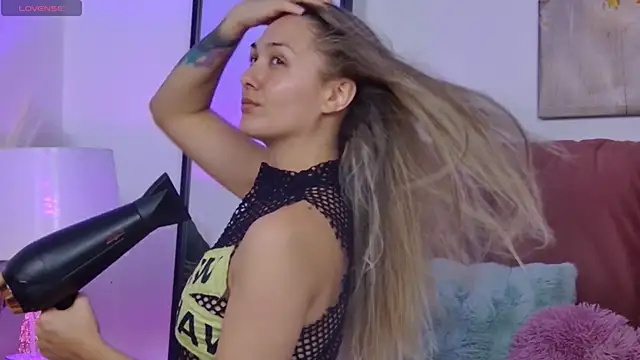 NicolLopeze online show from September 19, 7:07 am