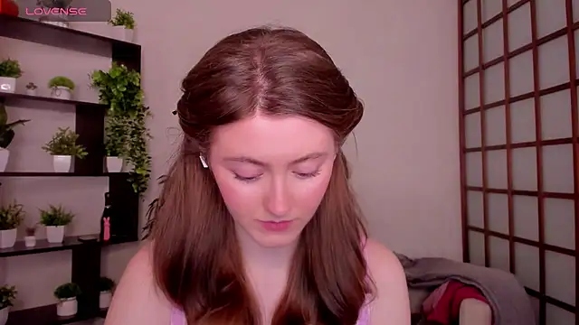 KateCuddle online show from March 13, 3:19 am