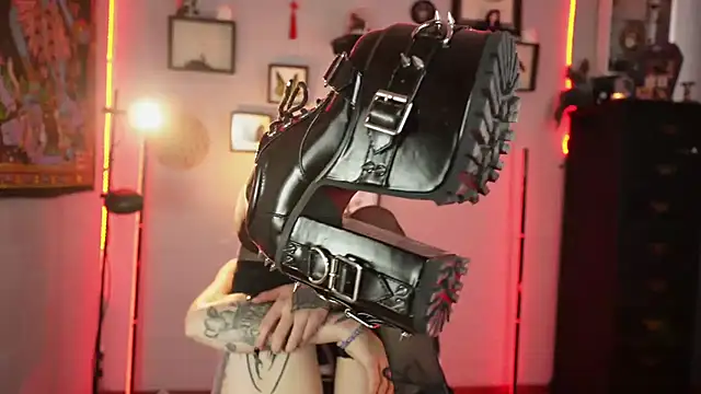 insania 9999  online show from February 10, 3:48 pm