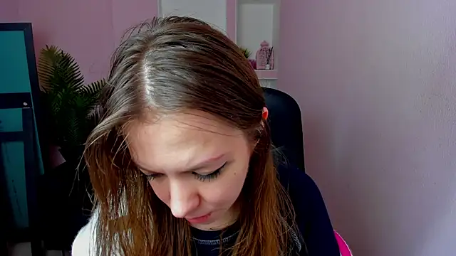 Persephoni online show from December 14, 8:58 pm