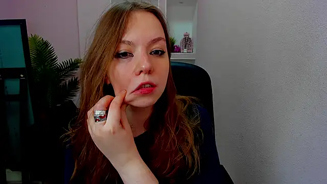 Persephoni online show from November 13, 10:36 am