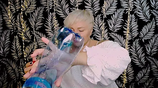 Olivia playful online show from October 10, 11:37 am