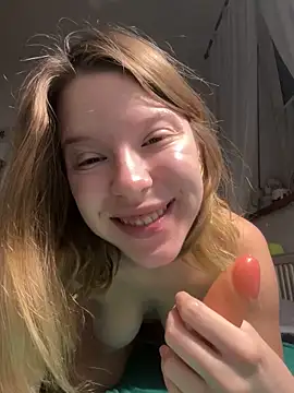 kimczii online show from December 18, 7:24 am