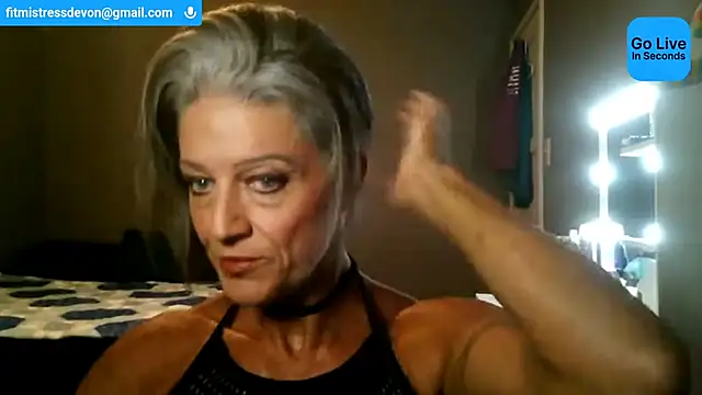 Devon2020 online show from May 29, 2:42 am