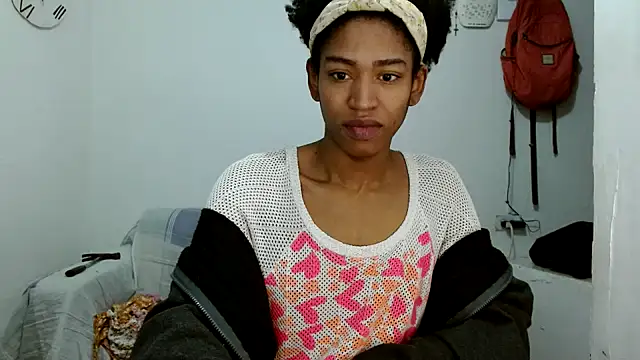 angelamarie1 online show from October 6, 10:43 am