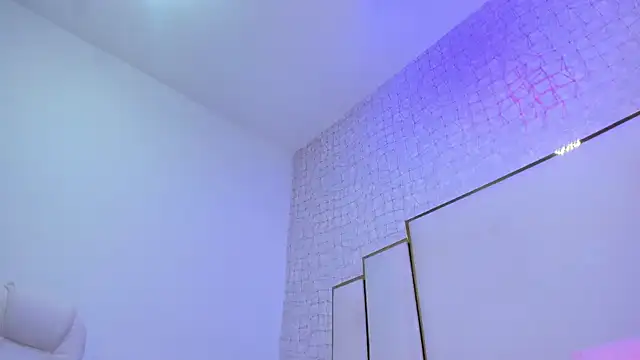 paola rodriguez online show from April 9, 11:48 am