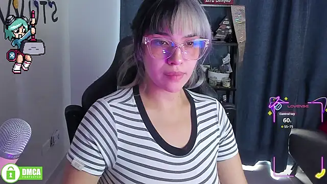 Roxy clark online show from March 31, 12:05 pm