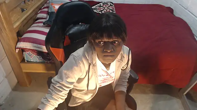 sexyjustin202 online show from October 10, 2:05 am