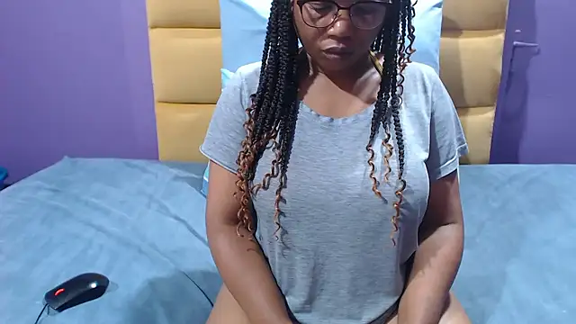 PeachAss4UU online show from January 9, 7:13 am