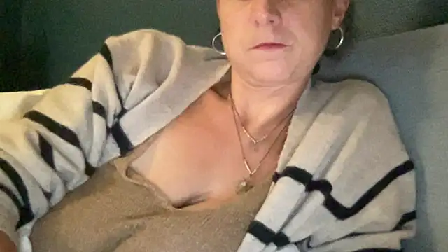 Sexy-Mel online show from February 20, 5:58 pm