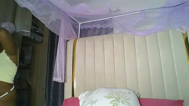 CuteJ online show from August 3, 1:06 pm