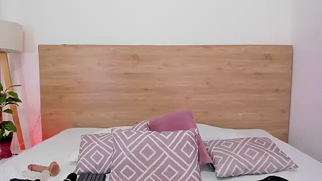 abby rossee online show from February 12, 7:04 pm