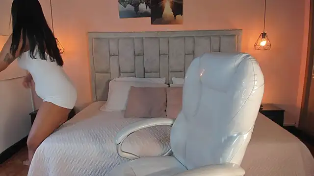 Stefhanyblow online show from September 15, 10:06 pm