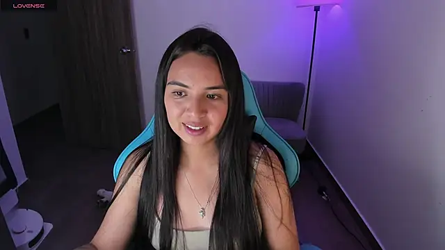 Emily Nicole online show from February 15, 2:36 am