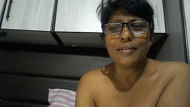 MsAttitude online show from November 23, 3:36 pm