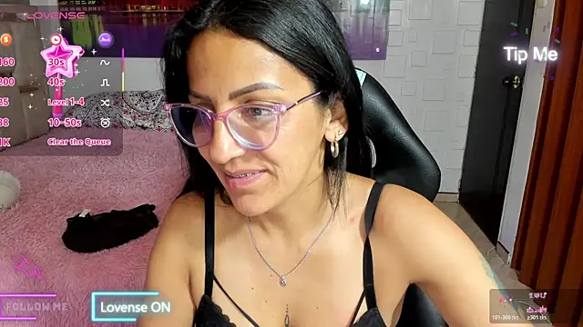 alma blue online show from April 9, 12:13 am