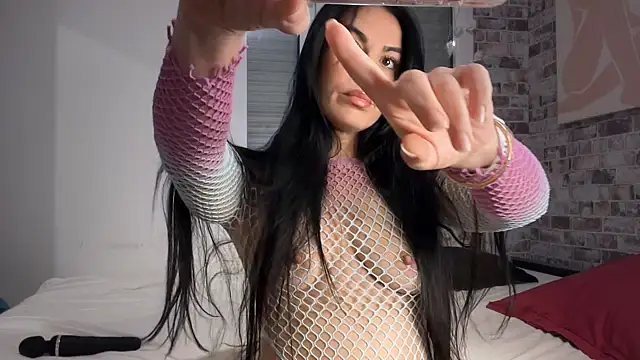 VictoriAthena online show from November 5, 9:31 pm