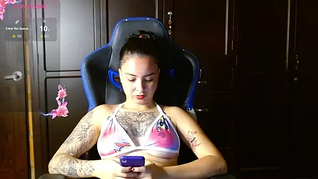Snapshot of jaydensalvatore_ chatting on October 14, 10:45 pm jaydensalvatore  online show from October 14, 10:45 pm