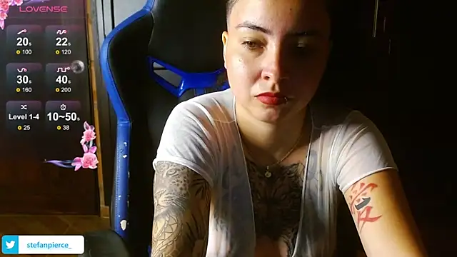 jaydensalvatore  online show from December 20, 10:47 pm