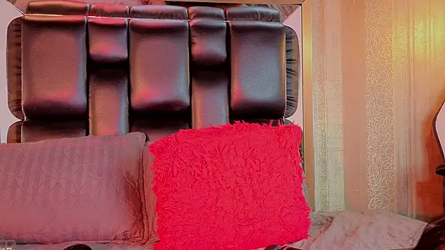 MishaKinki online show from November 9, 7:32 pm