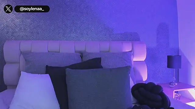 Snapshot of lena_banks chatting on October 28, 9:52 pm lena banks online show from October 28, 9:52 pm