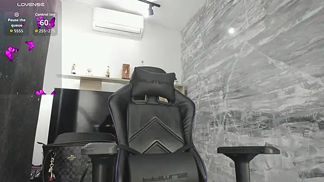 LunaBaker-1 online show from September 30, 8:13 pm