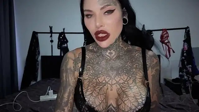 claudiacvc95 online show from March 6, 5:35 am