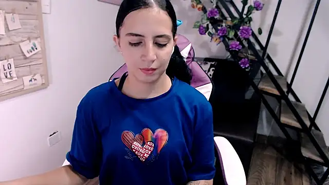 samantha baby  online show from April 1, 7:00 pm