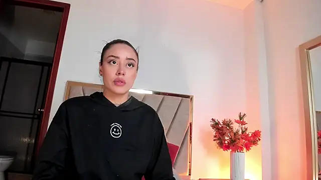 NoraDasilva online show from October 15, 12:24 am