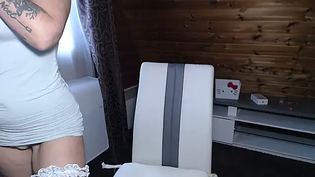 Snapshot of LaMadrina006 chatting on September 25, 9:19 am LaMadrina006 online show from September 25, 9:19 am