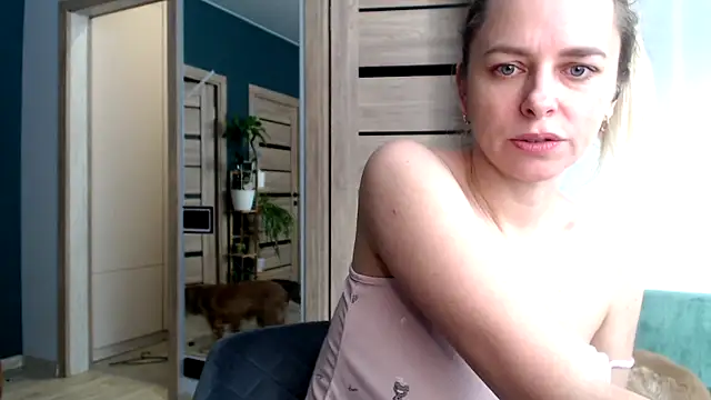 las sweet online show from February 10, 10:40 am