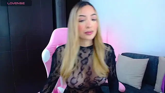 im grecia online show from February 4, 9:29 pm