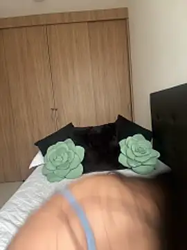 Nicollemays online show from April 18, 3:25 pm