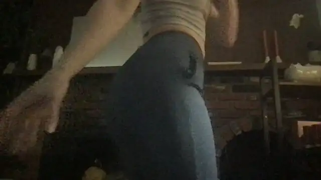 addiebby33 online show from October 21, 12:36 am