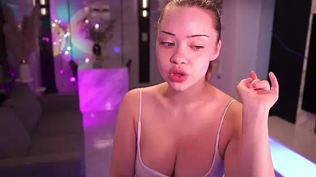 VixenMia online show from February 11, 3:41 am