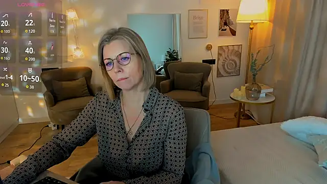 Annie Light online show from February 24, 6:23 am