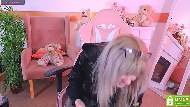 Grace and  Jacob online show from December 1, 11:58 am