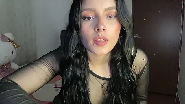 salome polaniiee online show from May 31, 5:13 am