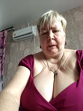 EffectFiona online show from February 14, 11:34 am