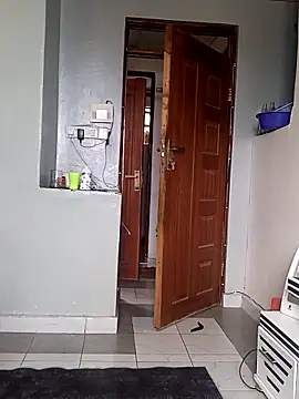 Prettybecs online show from October 18, 6:27 am