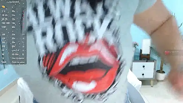 sophia hadid online show from February 4, 8:23 pm