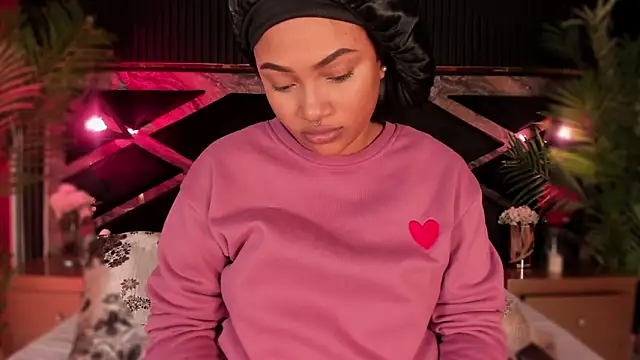 Aluna sweet online show from November 8, 11:43 pm