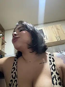 GigiiStone online show from December 18, 10:03 pm